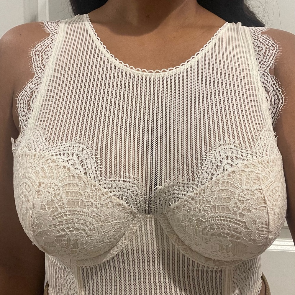 Victoria Secret - Picture 6 of 6